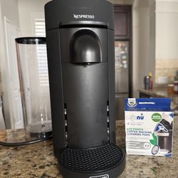 Nespresso VertuoPlus Like New!