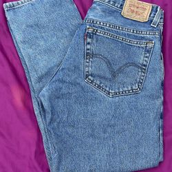 33x28 Levy Jeans