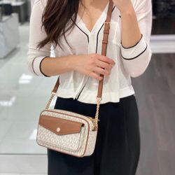 Michael kors jet Set Travel Camera Bag 