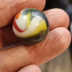 An Extremely Rare 3/4 INCH  FIVE COLOR MINT VITRO MARBLE