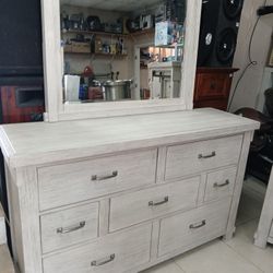 Ashley furn. Brashland 7 Drawer Dresser w/ Mirror B740-31 and 5 drawer chest B740-46 set