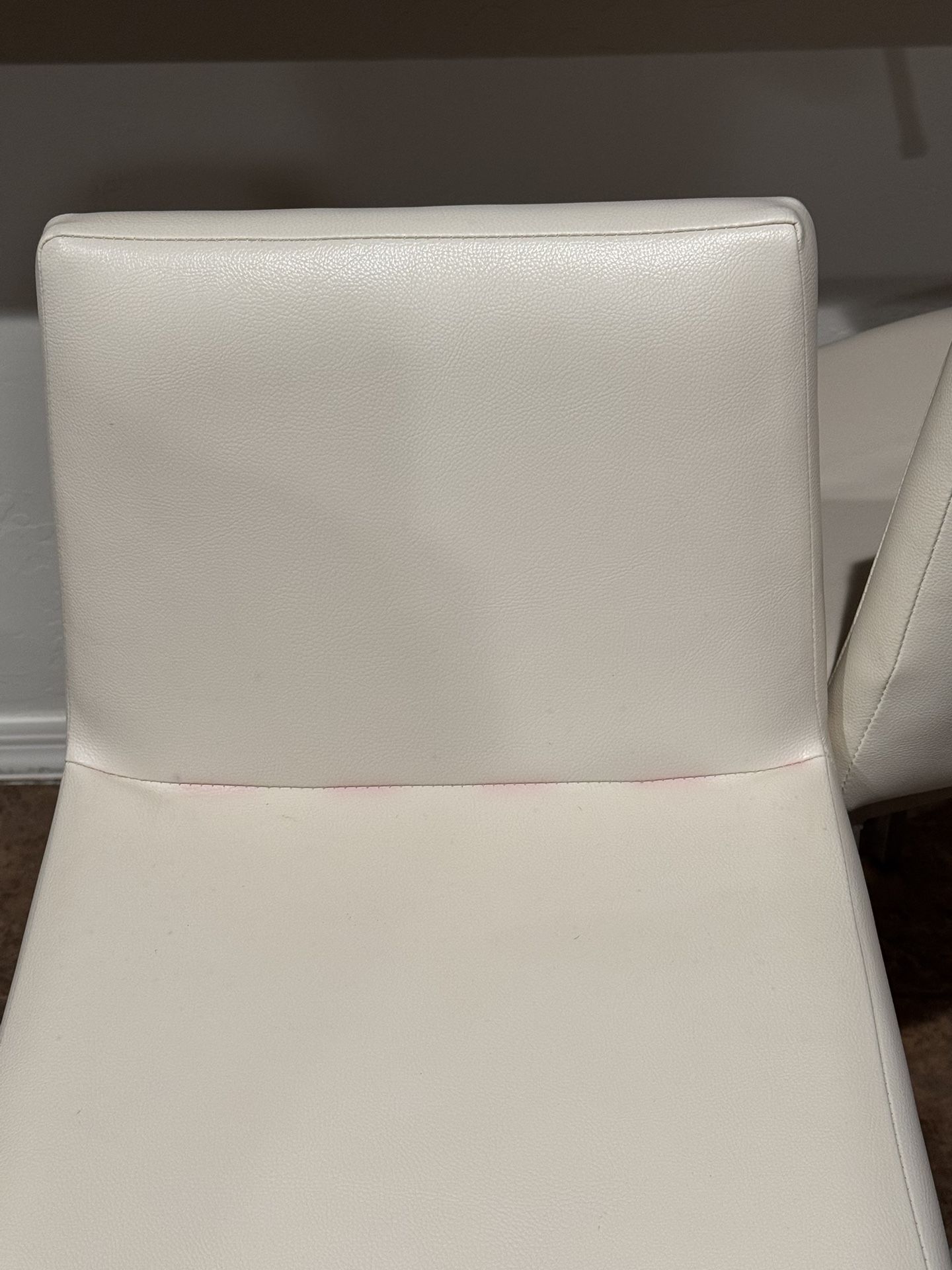 White Counter Top Stools
