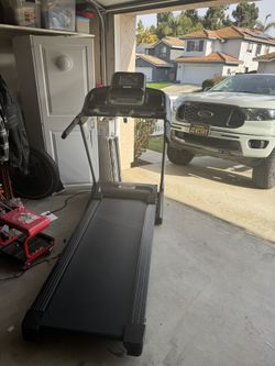 Spirit XT 285 treadmill