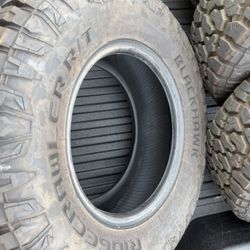 Tires Blackhawk Ridgecraweler $450 For All 4 Tires 285/70/R17