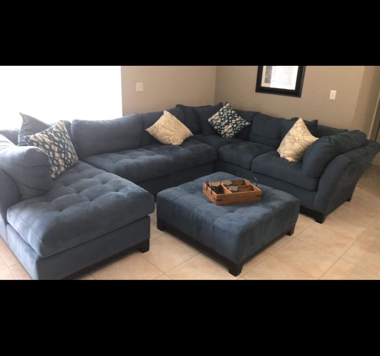 Sectional/couch/chaise/sofa/ottoman