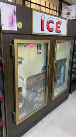 Leer Ice Merchandizer - Model LCL 170