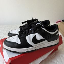 Nike Dunks 