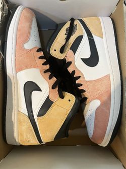 Air Jordan 1 Mid SE “Magic Ember/Sundial-White
