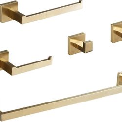 Brand New Bathroom Hardware Set In Box