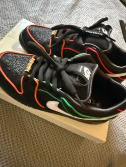 Nike SB Dunk Low Sneakers