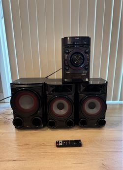 LG Bass Blast CM4530 MINI HI-FI SHELF STEREO-SUBWOOFER/BLUETOOTH Tested Loud