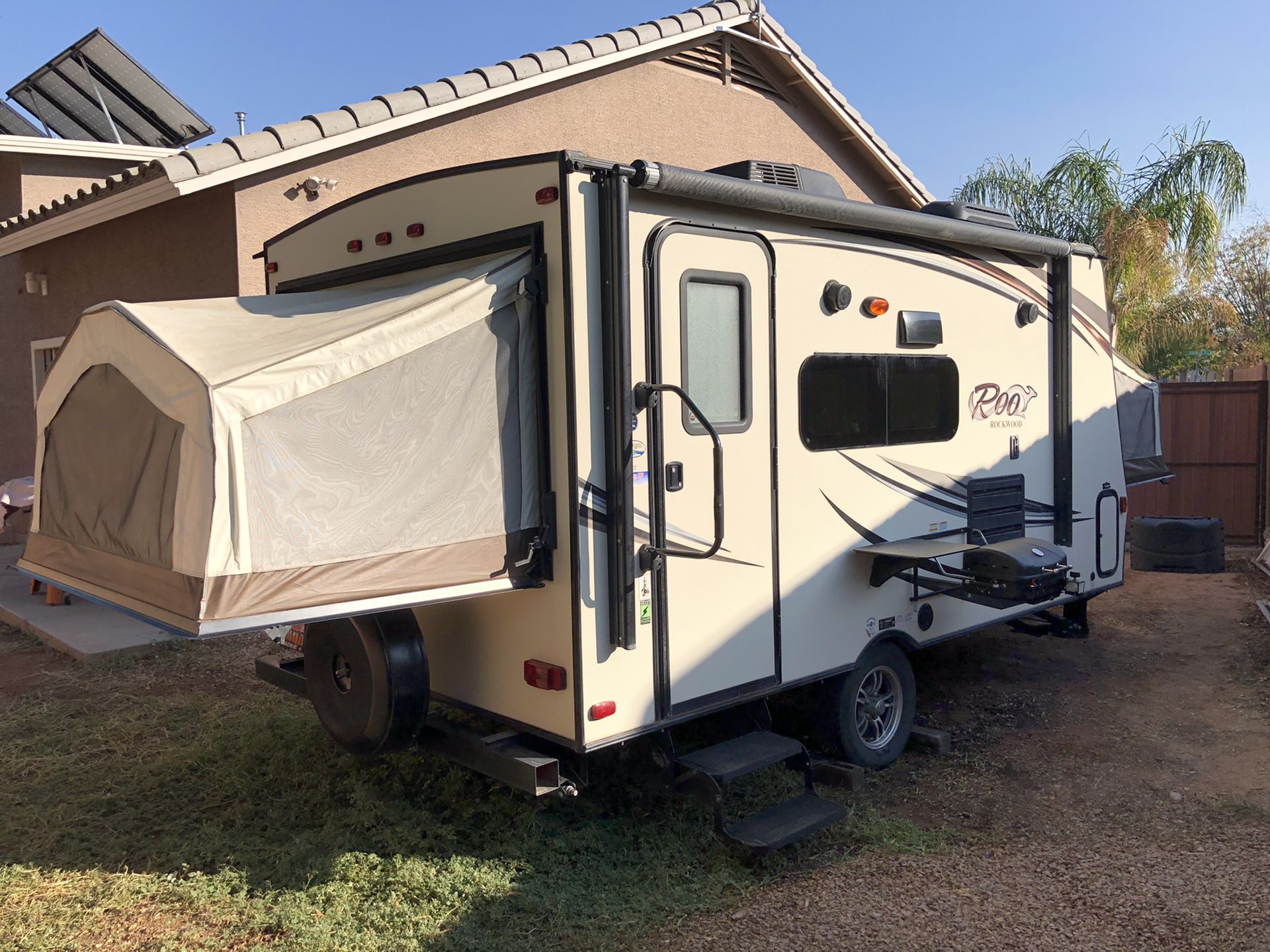 2016 Forest River 17’ Roo Travel Trailer