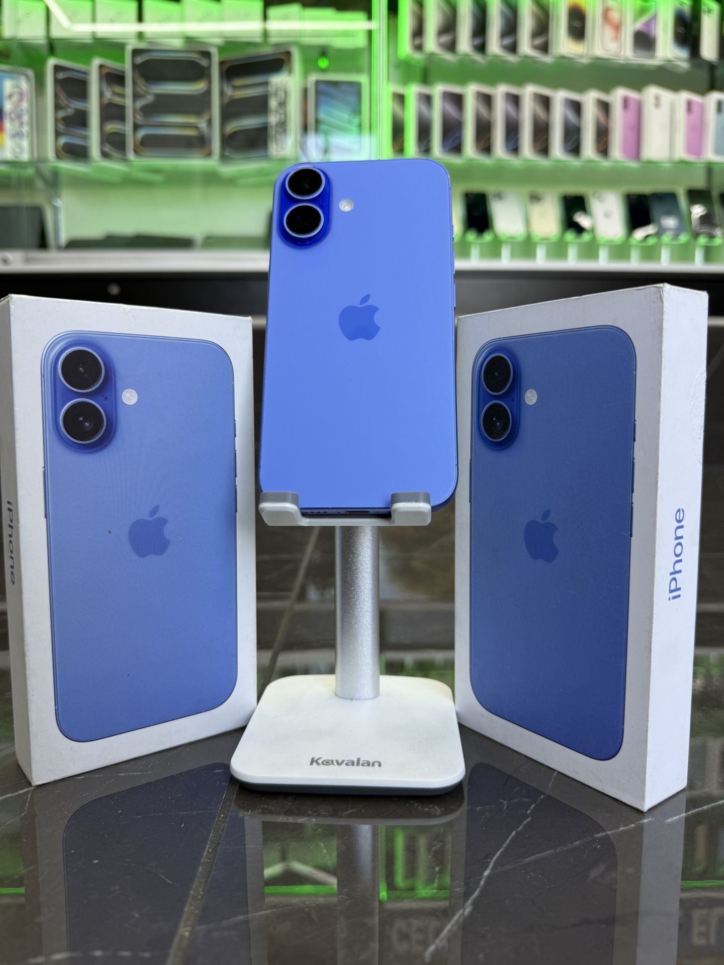 iPhone 16 (Unlocked) Take It Home In Payments/ llévalo a casa en pagos