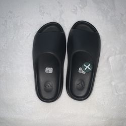 Yeezy Slides Onyx New W/o Box Size 11
