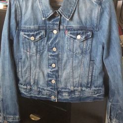 Louis Vuitton Jean Jacket for Sale in New Port Richey, FL - OfferUp