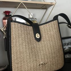 Coach purse /Hadley Convertible Crossbody Bag