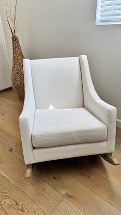 RH – High-Back Slope Arm Upholstered Rocker