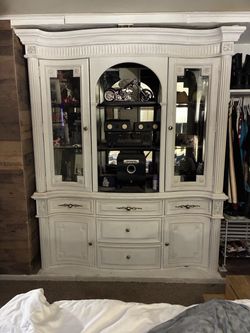 Large White China Cabinet Hutch