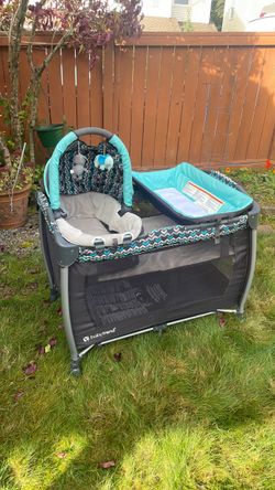 Baby Trend Pack&Play,2 levels with Matress,Bassinet,,Exchange Organizer,folding.Good for infant to the toddler.