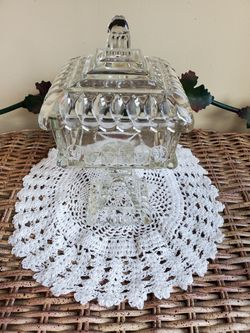 Vintage 1960s Jeanette pedestal wedding covered candy dish