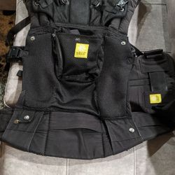LÍLLÉbaby Complete Airflow Six-Position 360° Ergonomic Baby and Child Carrier, Black