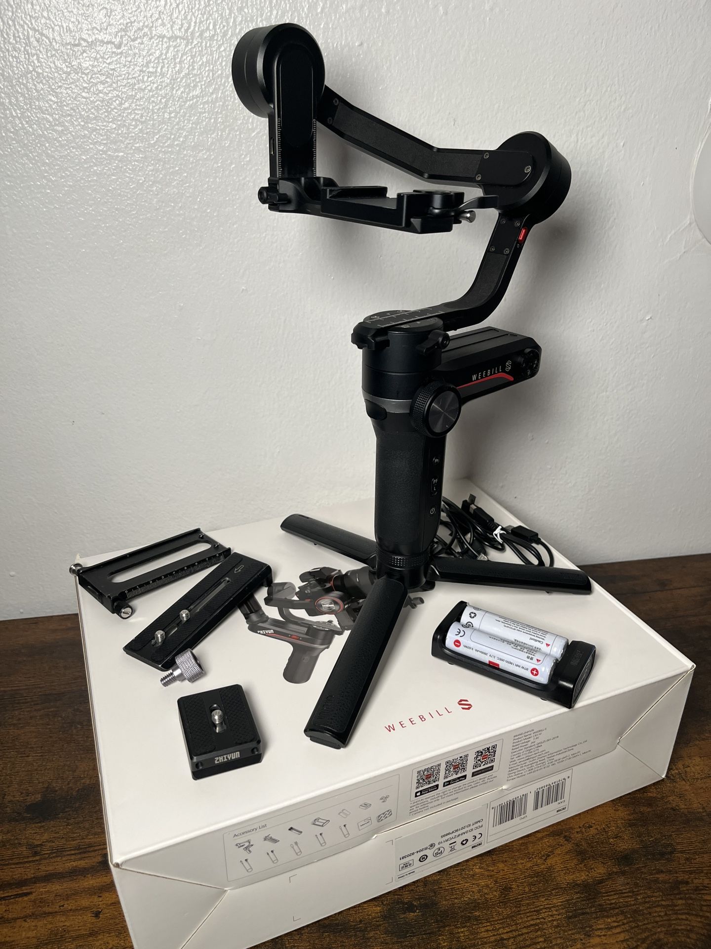 Zhiyun Weebill S 3-Axis Gimbal Stabilizer for Mirrorless and DSLR Cameras. Available for Canon/Sony