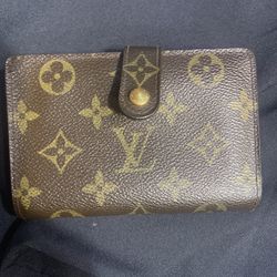 Vintage Louis Vutton French Kiss Lock Wallet 