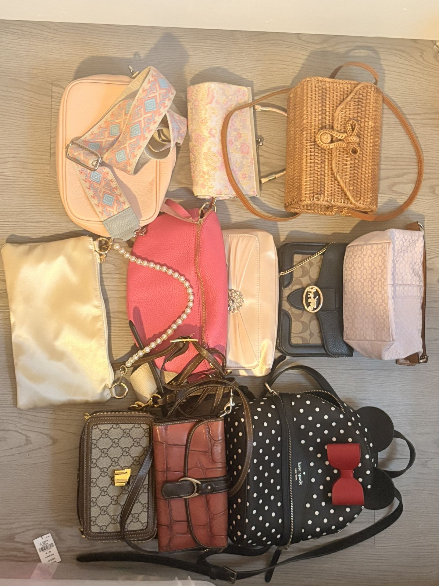 CLOTHING/BOOTS/JEWELRY 