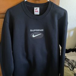 Supreme nike hotsell crewneck black