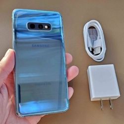 SAMSUNG Galaxy S10e, 128GB,  Factory Unlocked,  Excellent Condition.  Like New 