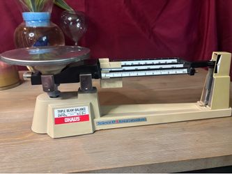 Triple beam scale