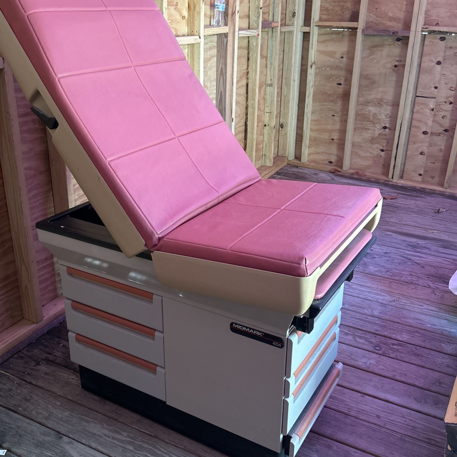 Exam Table 404