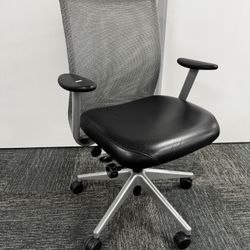 Seating Done Right! Used - Steelcase Jersey Task Chair 