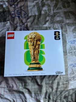 LEGO FIFA World Cup Official Trophy 43020