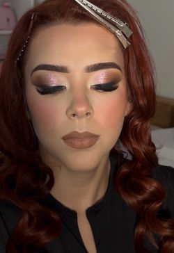 Social Makeup & Hair