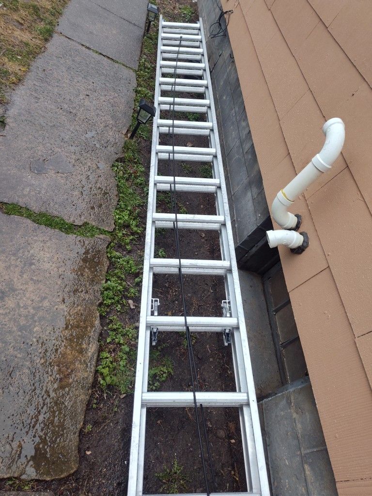 28 Ft Werner Ladder