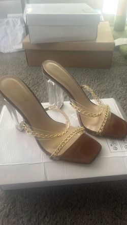 Heel Sandals with Gold Chain
