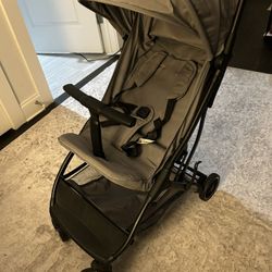 BRAND NEW COOL KIDS baby Stroller