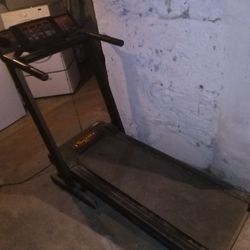 Tracker Series Treadmill 