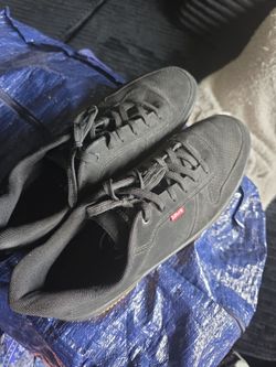 Levi's Black Low-Top Sneakers