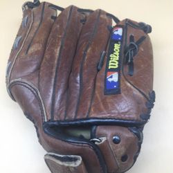 10.5” Kids Wilson Baseball Glove 