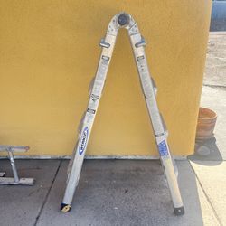 18FT EXTENSION Ladder WERNER Folding 300lbs