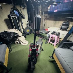 OFFER BEST OFFER HLOIE ELECTRIC SCOOTER (READ DESCRIPTION)