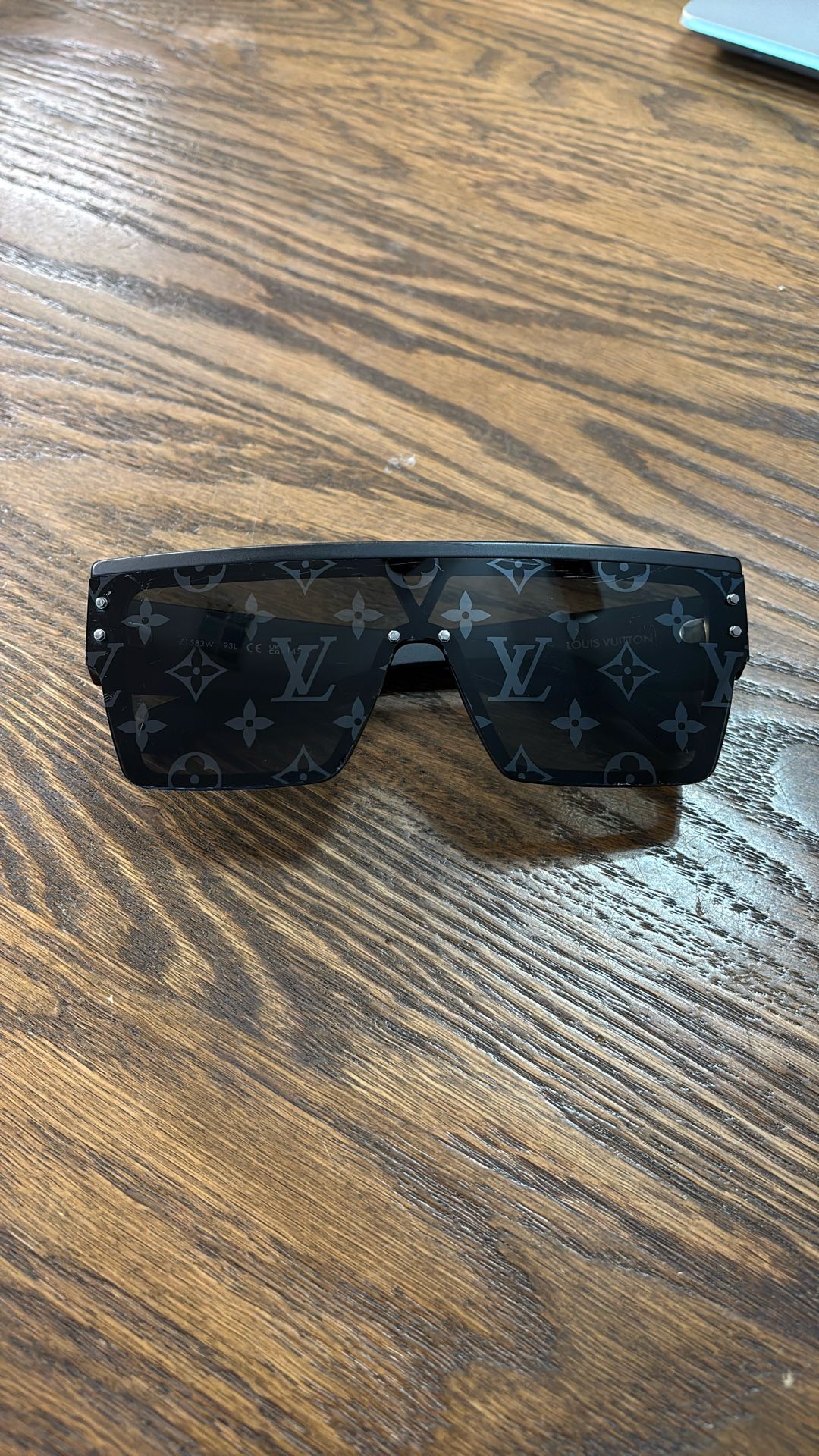 Louis Vuitton Waimea L Sunglasses