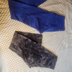 2 pairs Lululemon leggings size 6