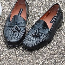 Man's Dress Shoe 