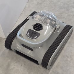 Pool Cleaner. Cord Free