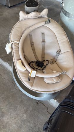 Baby swing