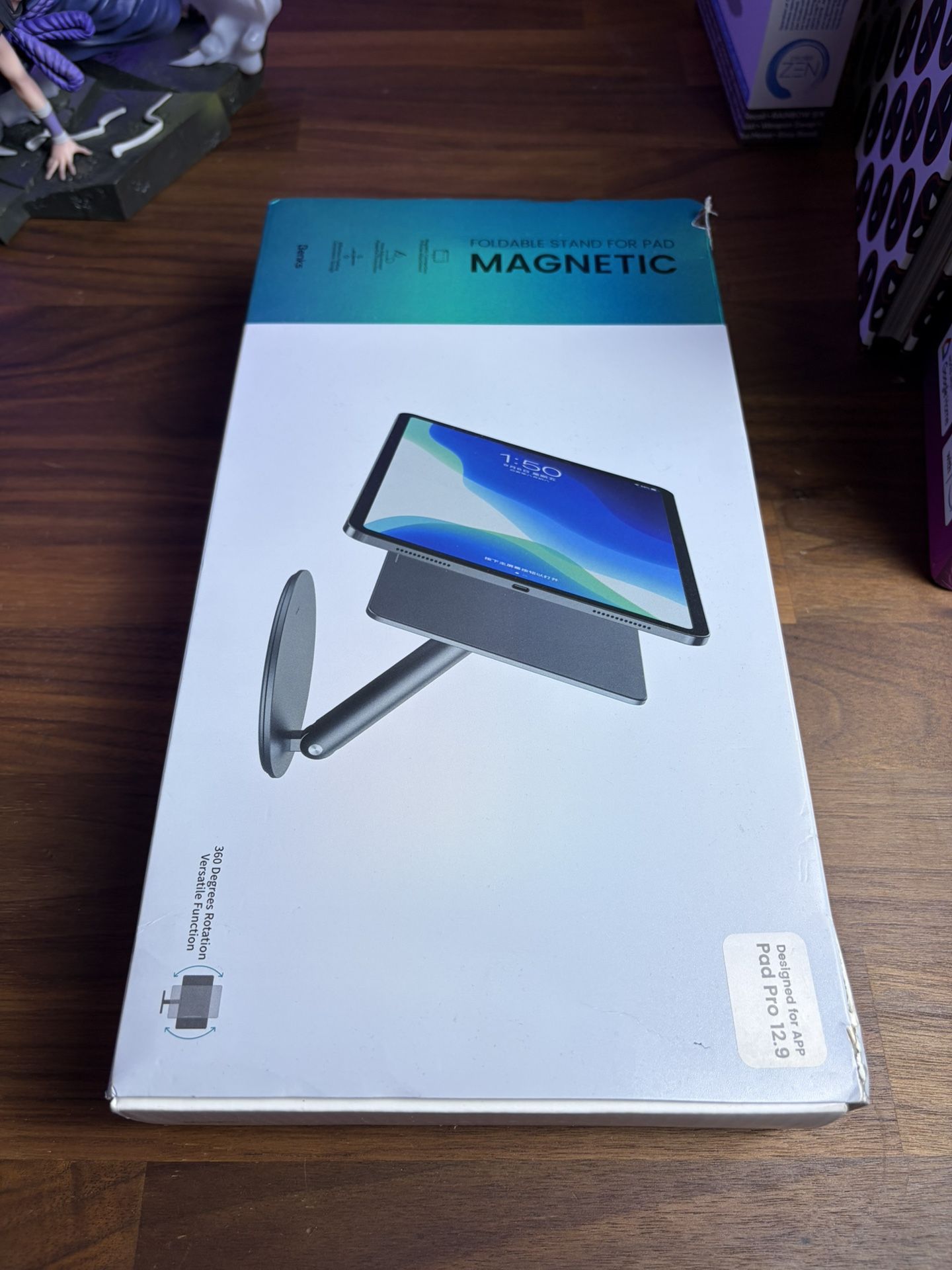 iPad Pro 12.9 Stand. 