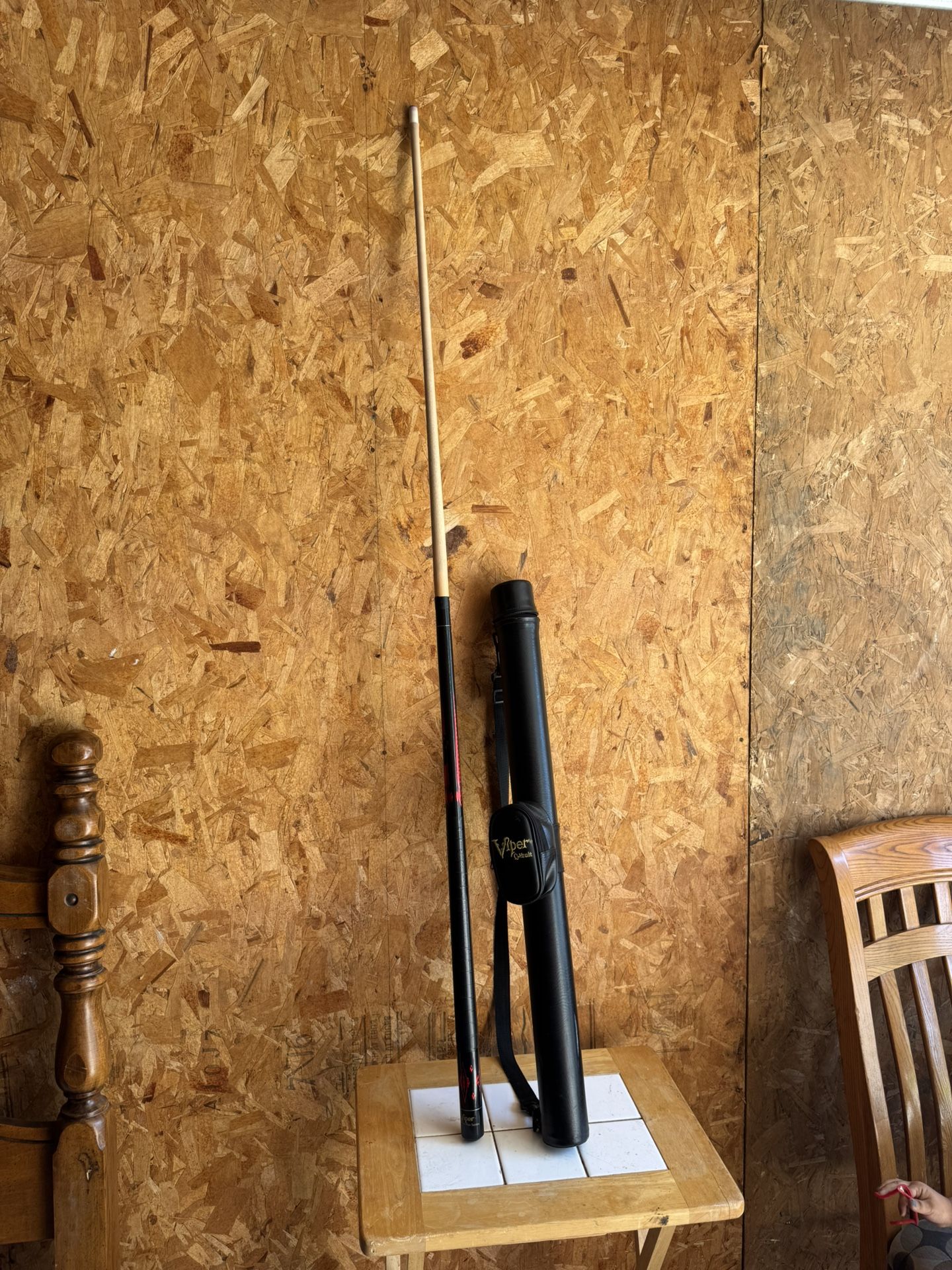 Orchid USA pool cue w/ carry case